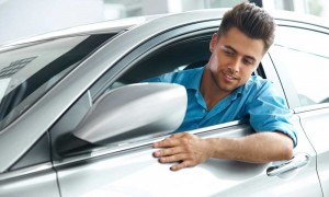 Carrozzeria Crippa - Riparazioni auto con pezzi di ricambio originali e staff certificato